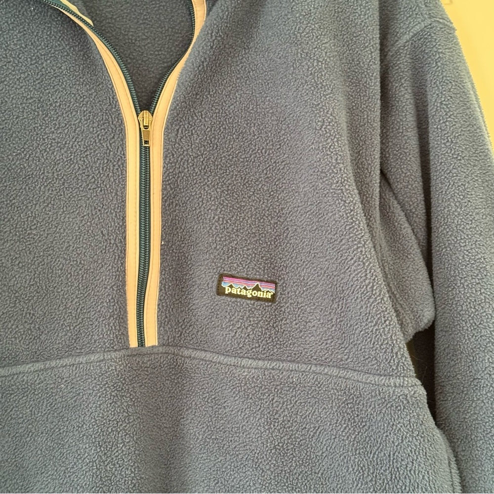Patagonia Synchilla Half-Zip Fleece in Blue with Pink trim - Picture 4 of 7